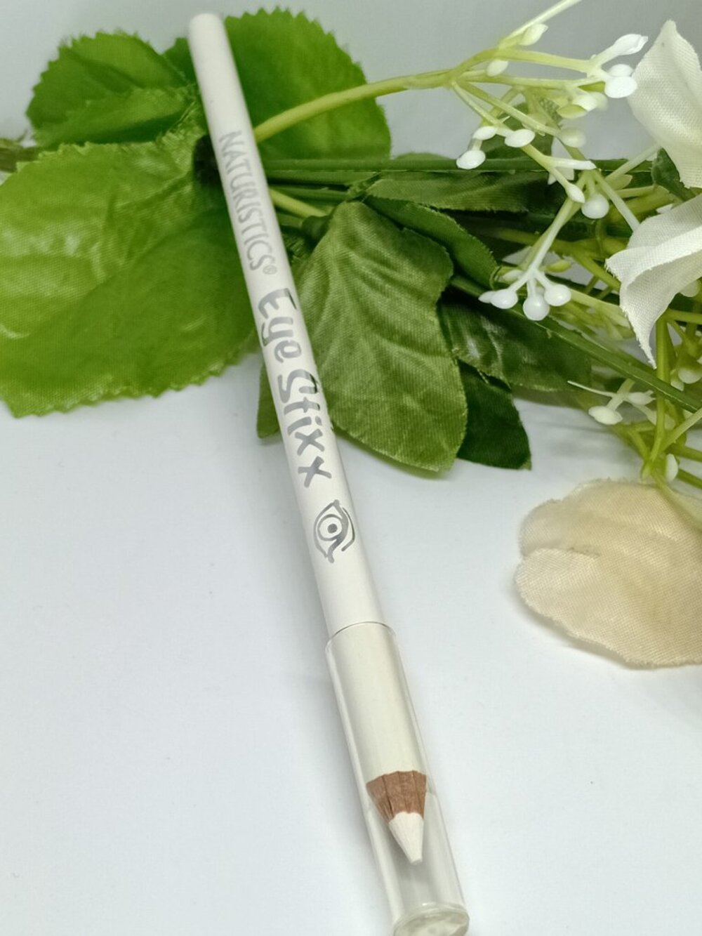 Naturistics Eye Stix White Eyeliner Pencil New